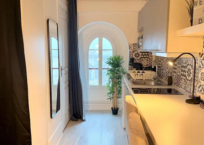 アパート Le Somptueux Proche De La Gare ディジョン